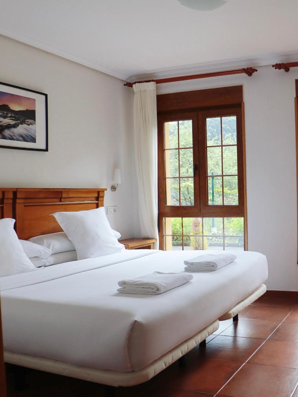 Hotel Pugide Llanes Extérieur photo