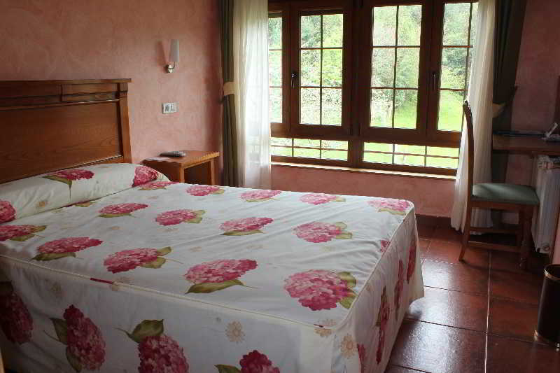 Hotel Pugide Llanes Extérieur photo
